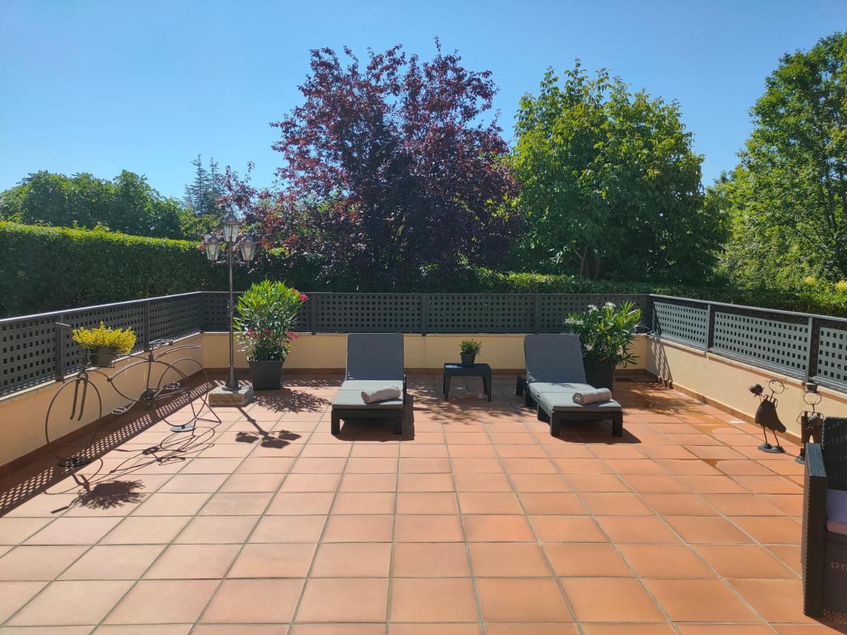 סן לורנסו דה אל אסקוריאל Loft Abantos - 120M2 Mas Terraza Y Jardin Independiente מראה חיצוני תמונה
